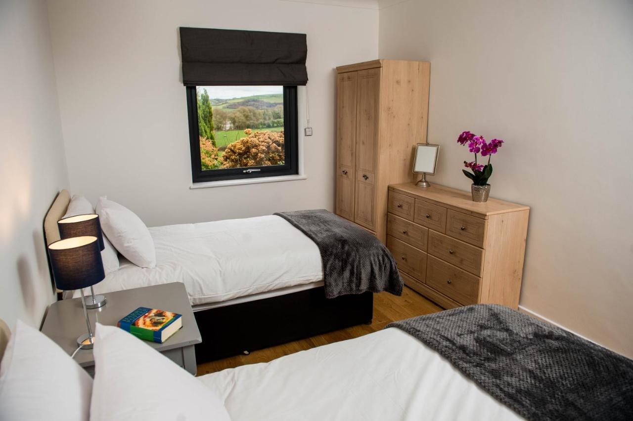 York Lodge- Spacious 3 Bed Bungalow With Wonderful Estuary Views Laugharne Luaran gambar